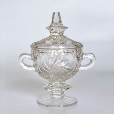 Kryształowa bombonierka