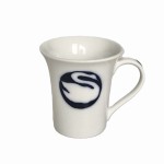 Kubek porcelanowy inspirowany baśniami Hansa Christiana Andersena - "Brzydkie kaczątko" projekt Lin Utzon dla Rosendahl, 2005 r.