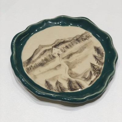 Talerzyk ceramiczny z pejzażem górskim
