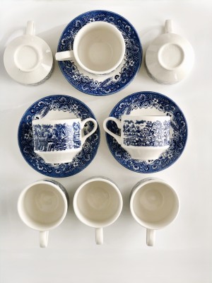 Filiżanki angielska porcelana - zestaw dla 8 osób Churchill Currier & Ives.